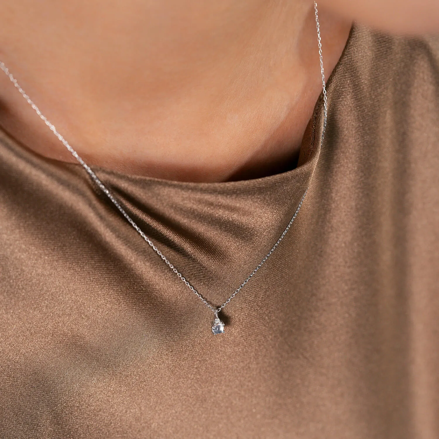 10k White Gold Astrid Necklace