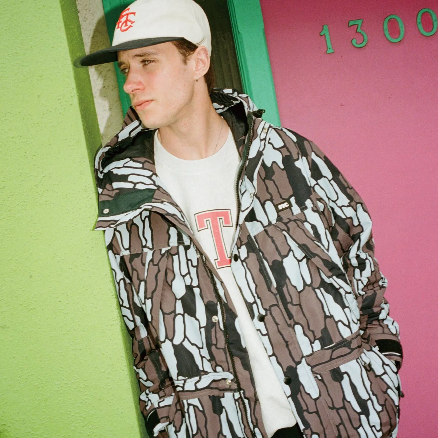 BB LOGO 6 PANEL