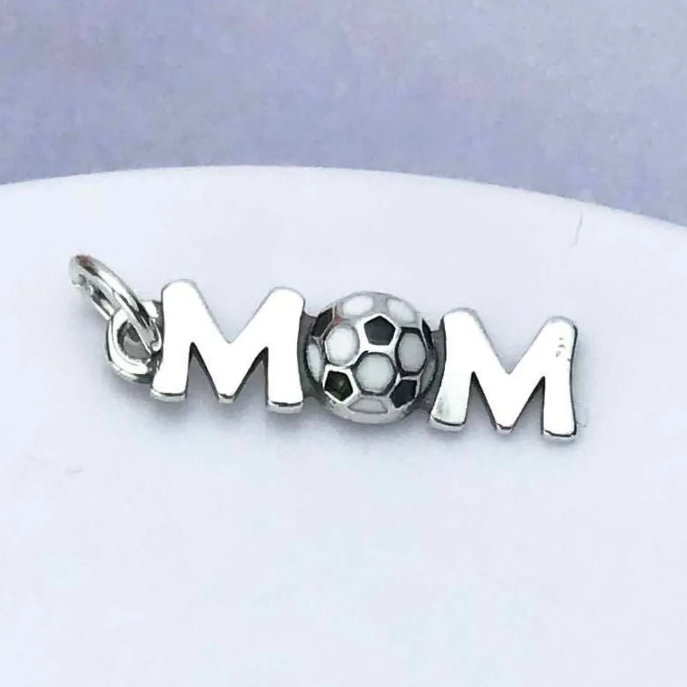 D1495 Mom Pendant