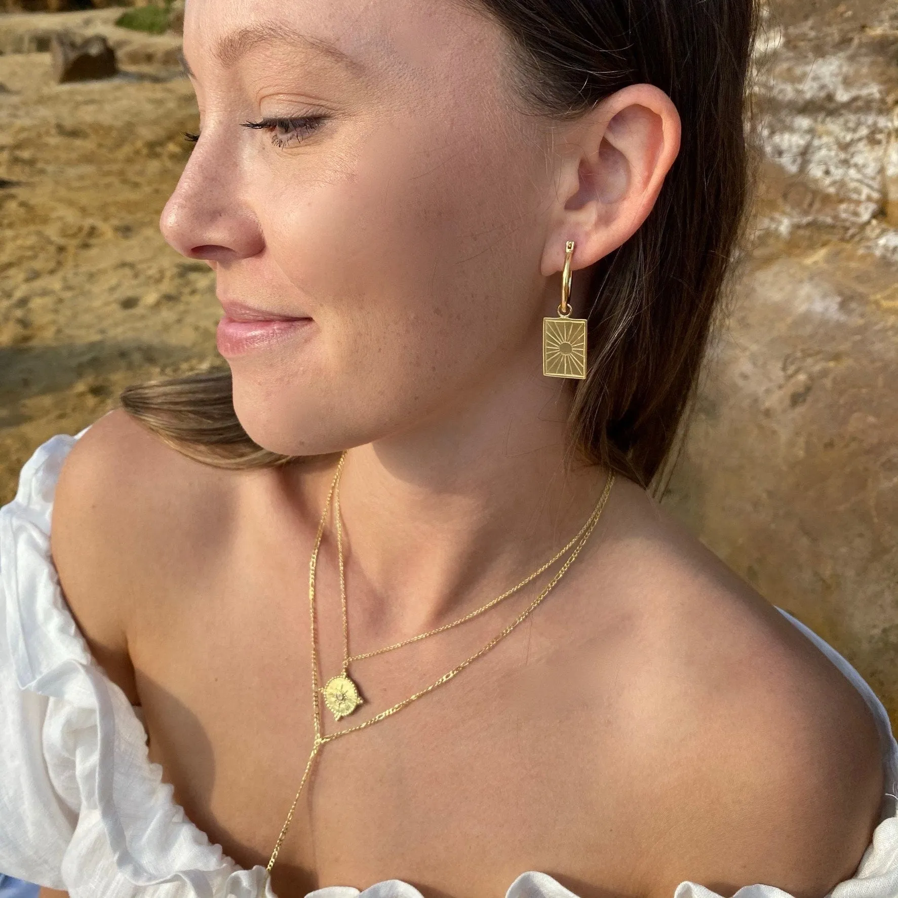 Isabelle Compass Gold Rainbow Moonstones Necklace