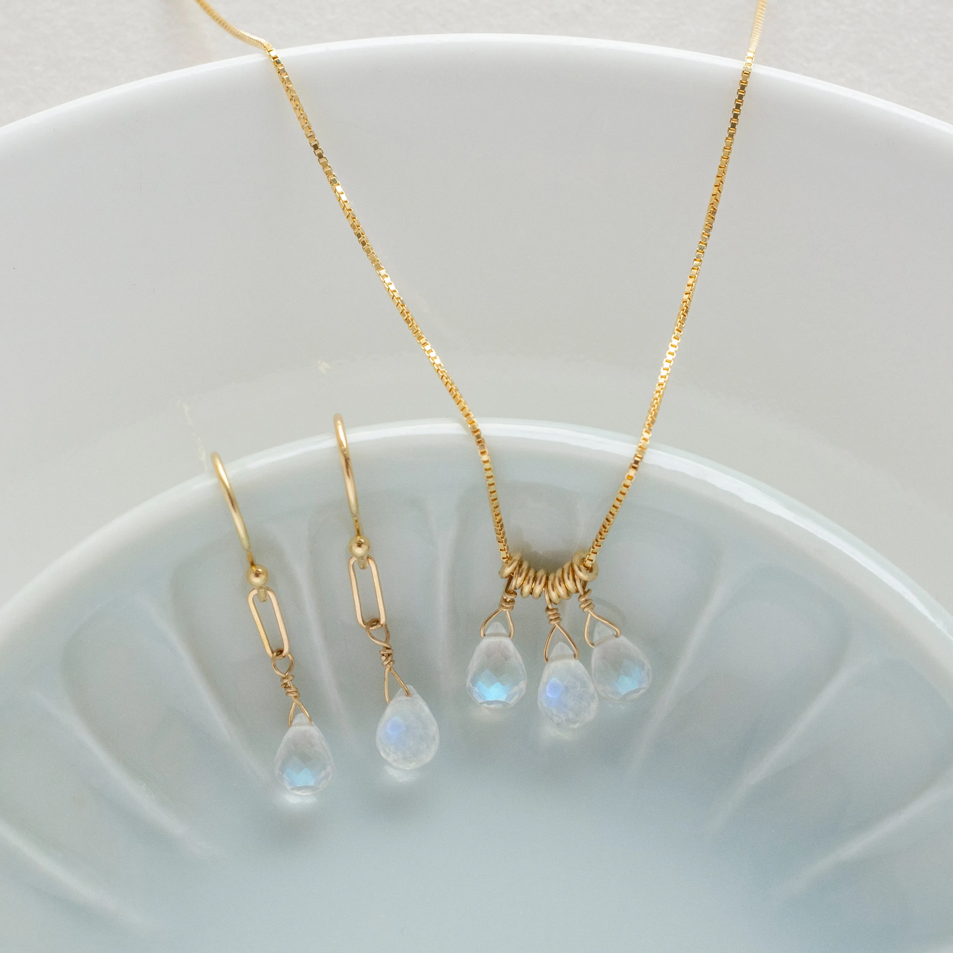 Luna' Moonstone Cluster Necklace