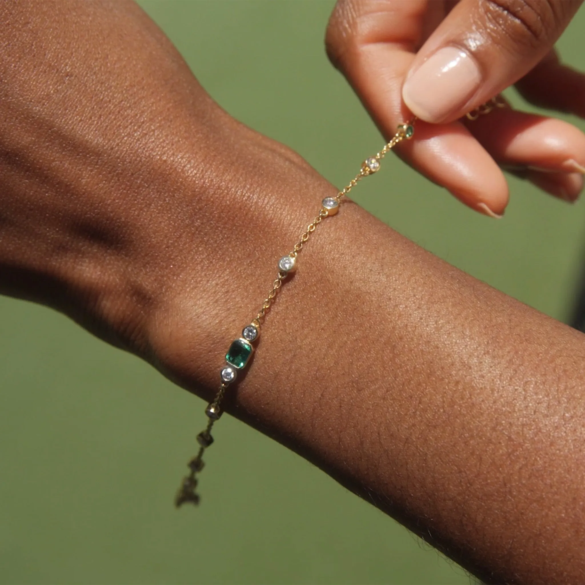 Staggered Diamond & Emerald Tennis Bracelet